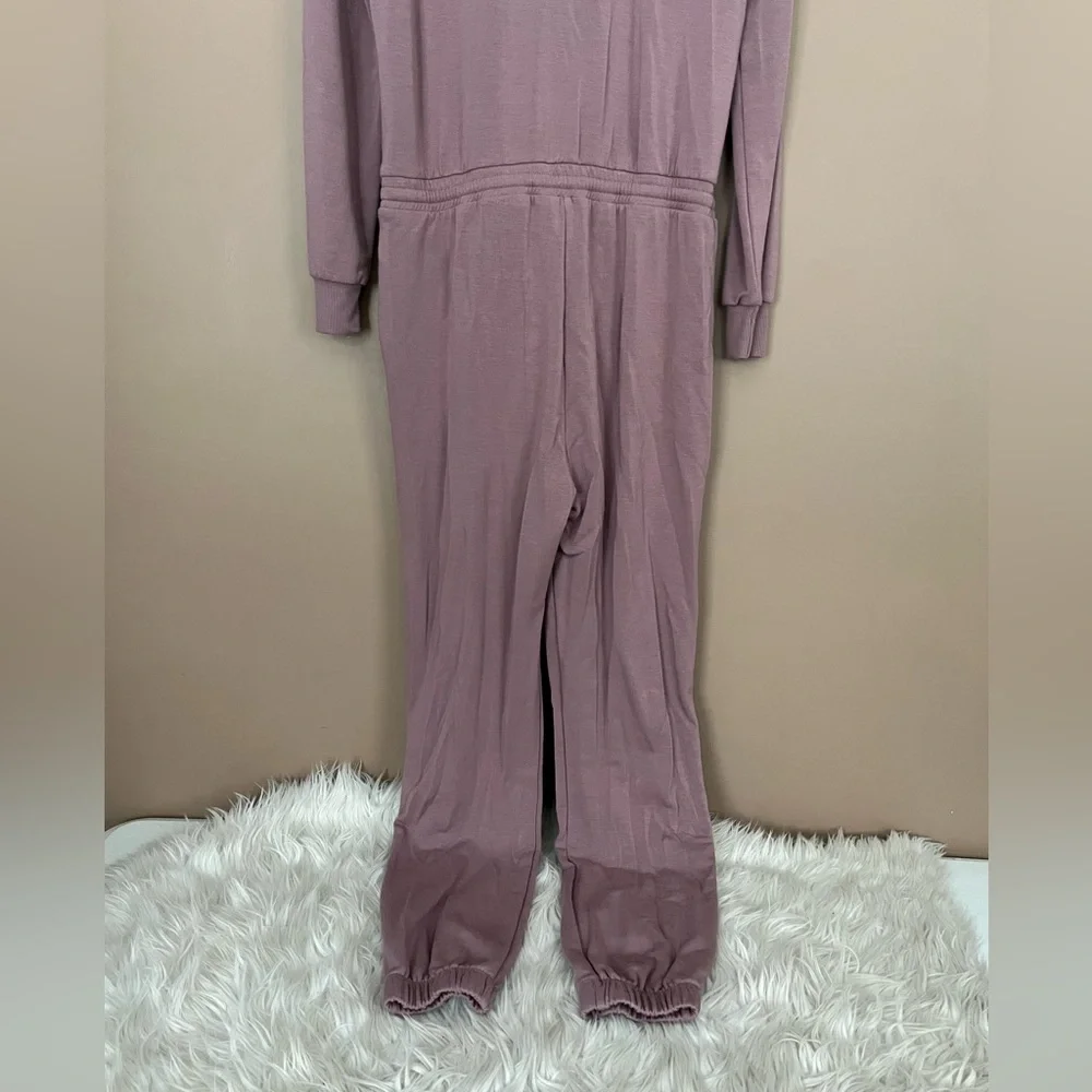 {Beyond Yoga} Ski Weekend Jumpsuit with Long Sleeves in Mauve - Womens Medium
